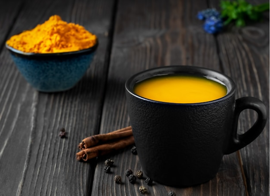 Lose Weight Naturally with Turmeric Tea